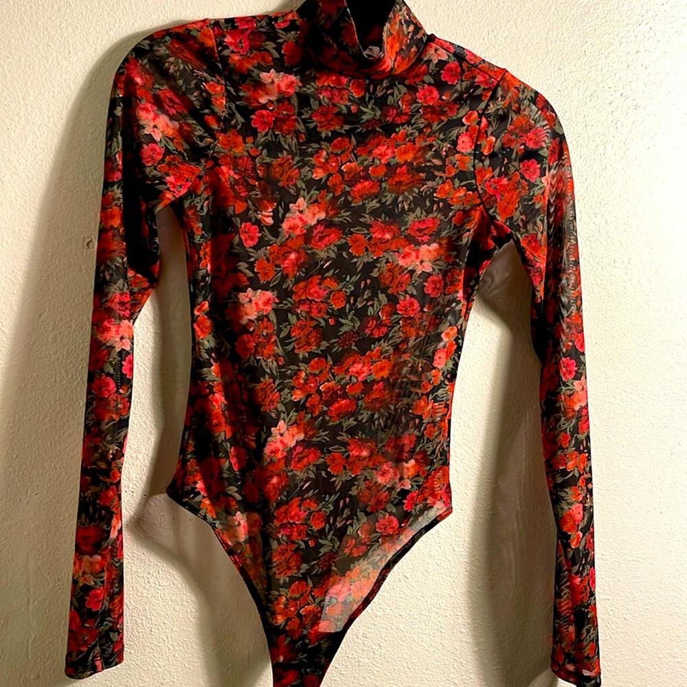 Good American Small bodysuit beautiful perfect condition, stretchy